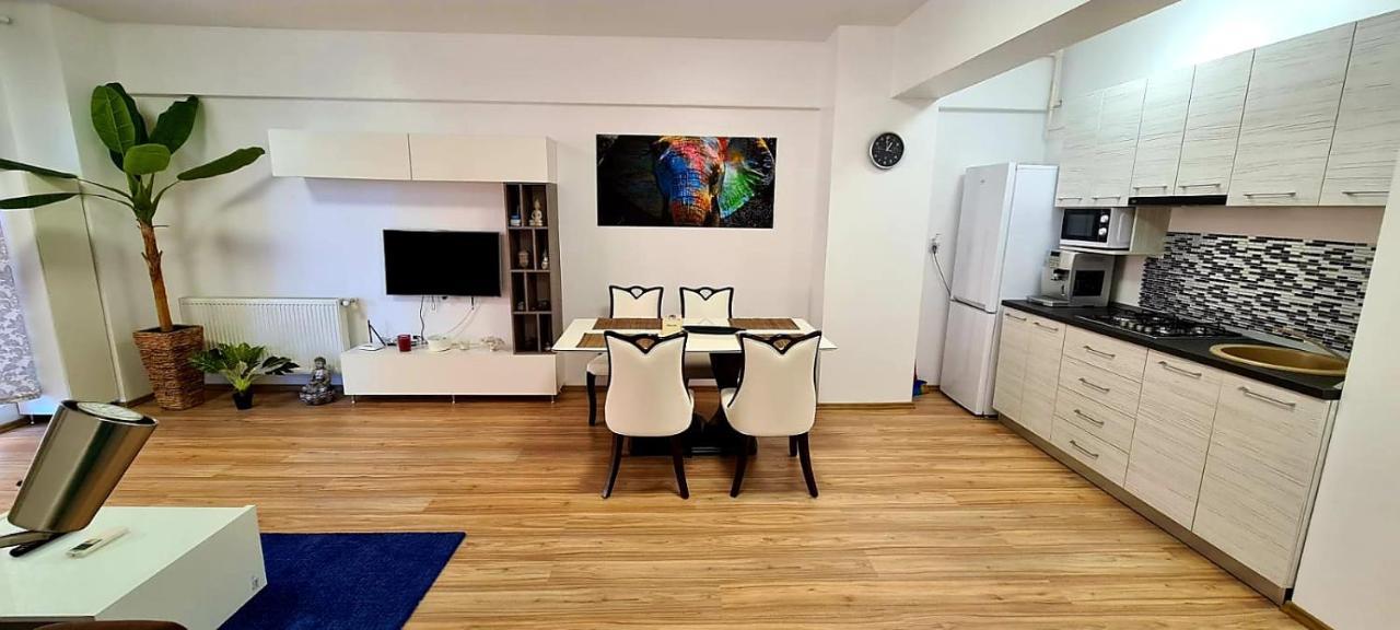 Апартаменты Apartament Mamaia Central Lac Siutghiol 2 Экстерьер фото